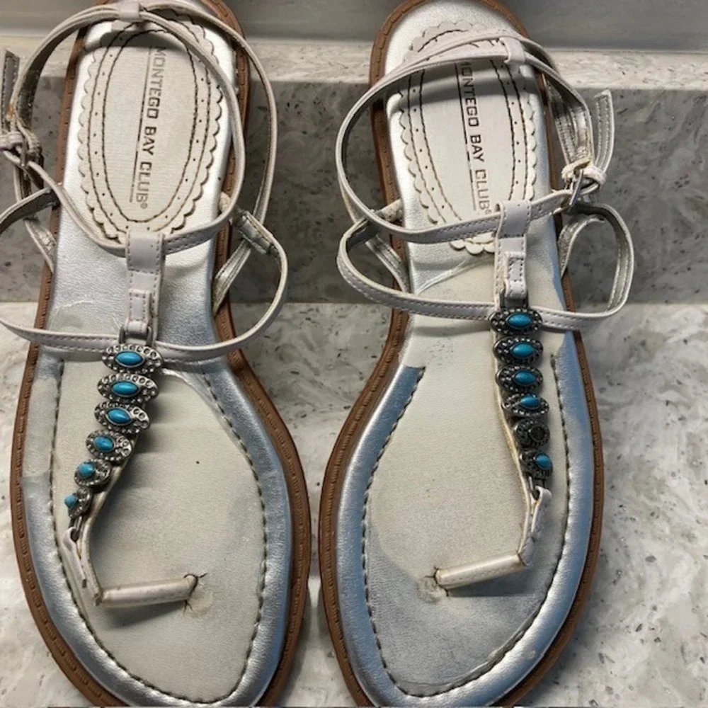 Women's Sandals 7.5 Silver Montego Bay with Turquoise Accents Flats